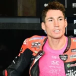 Aleix Espargaro dans son box