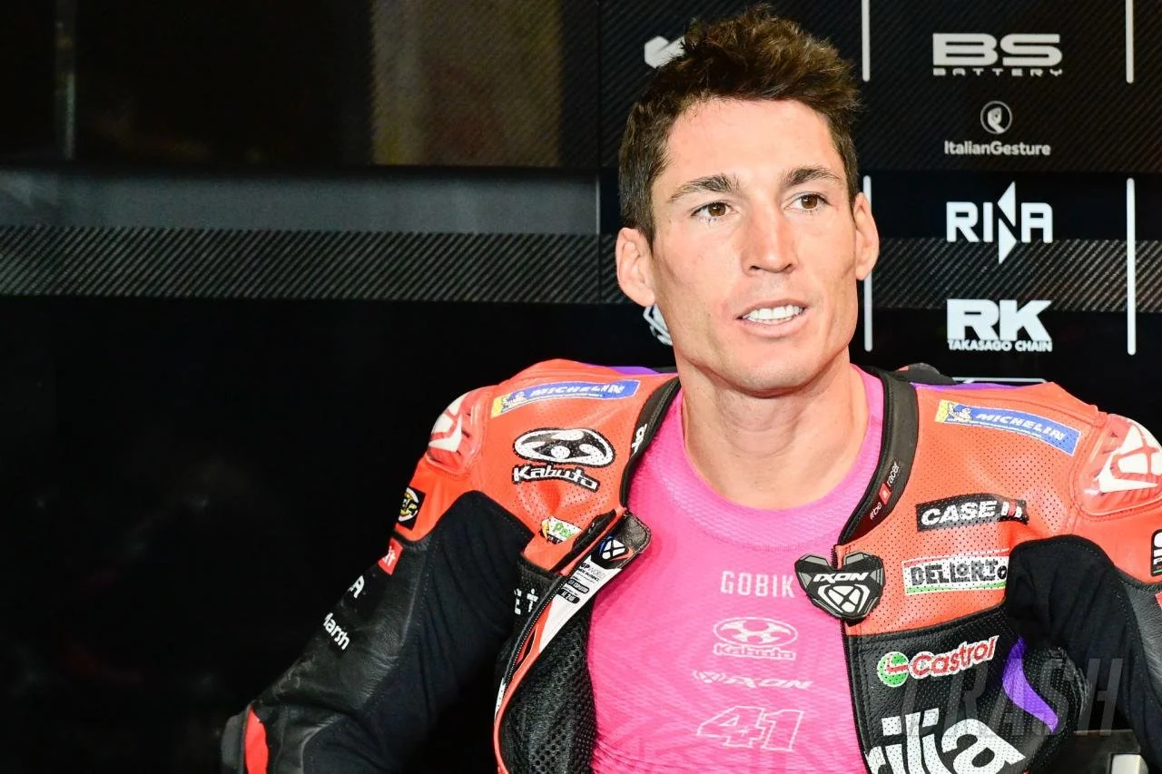 Aleix Espargaro dans son box