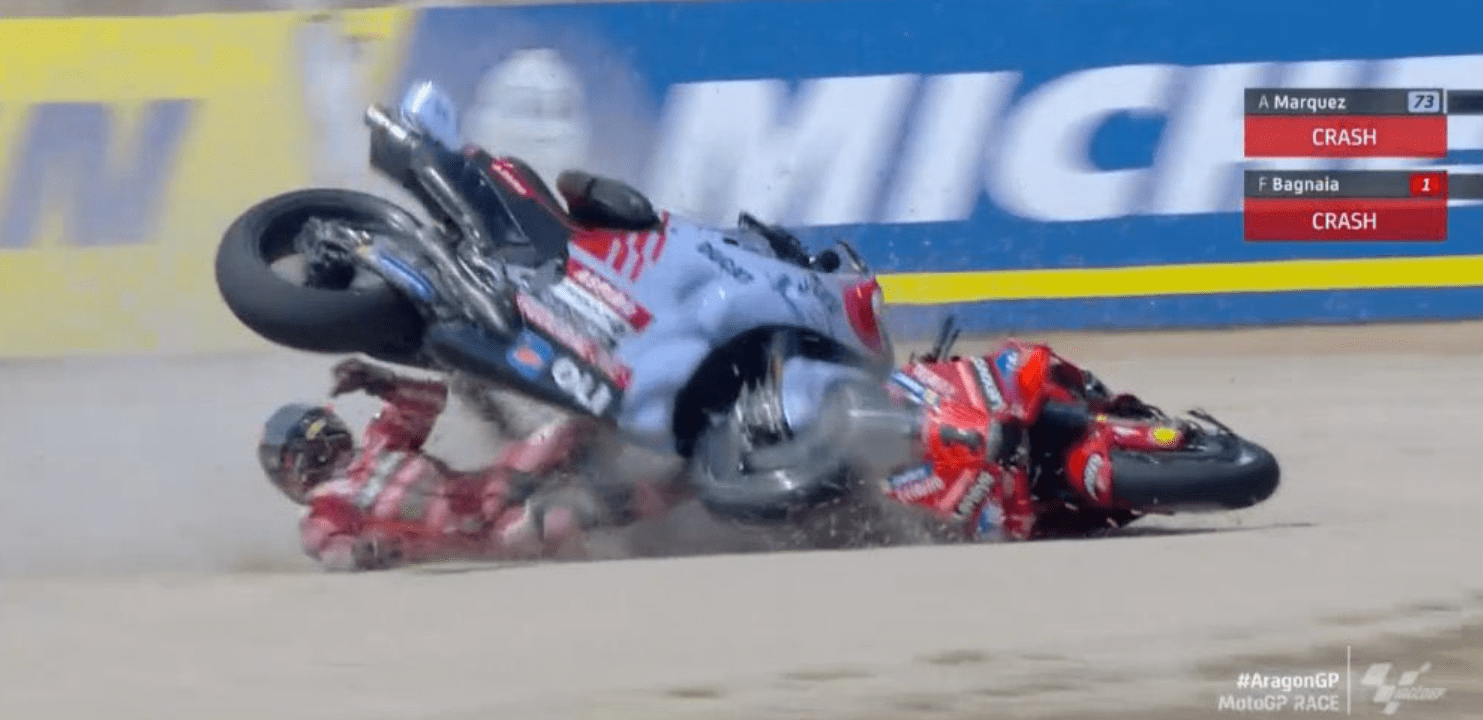accrochage entre alex marquez et pecco bagnaia au GP d'Aragon